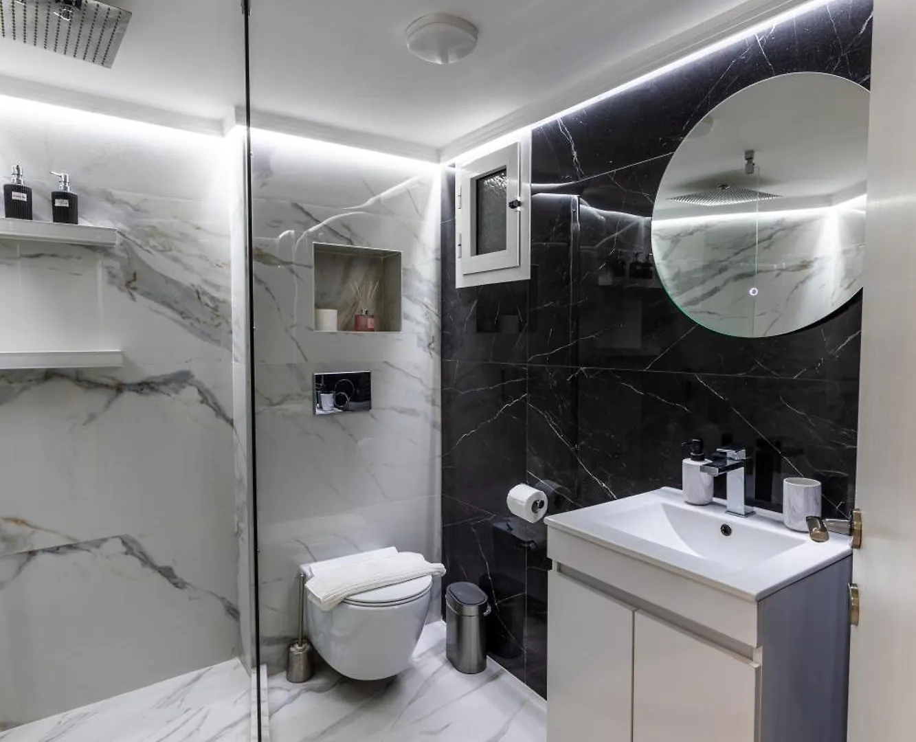Db Premium Stay Apartments #Two Bedroom Salonic